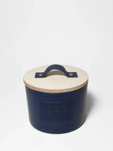 Teakwood Whiskey and Leather 12 oz scented candle